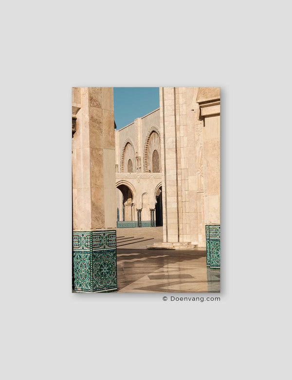 Casablanca-moskeens søjler og udsigt, Marokko 2021