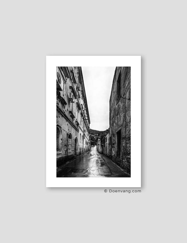 Mostar Street, Black and White | Bosnia 2021